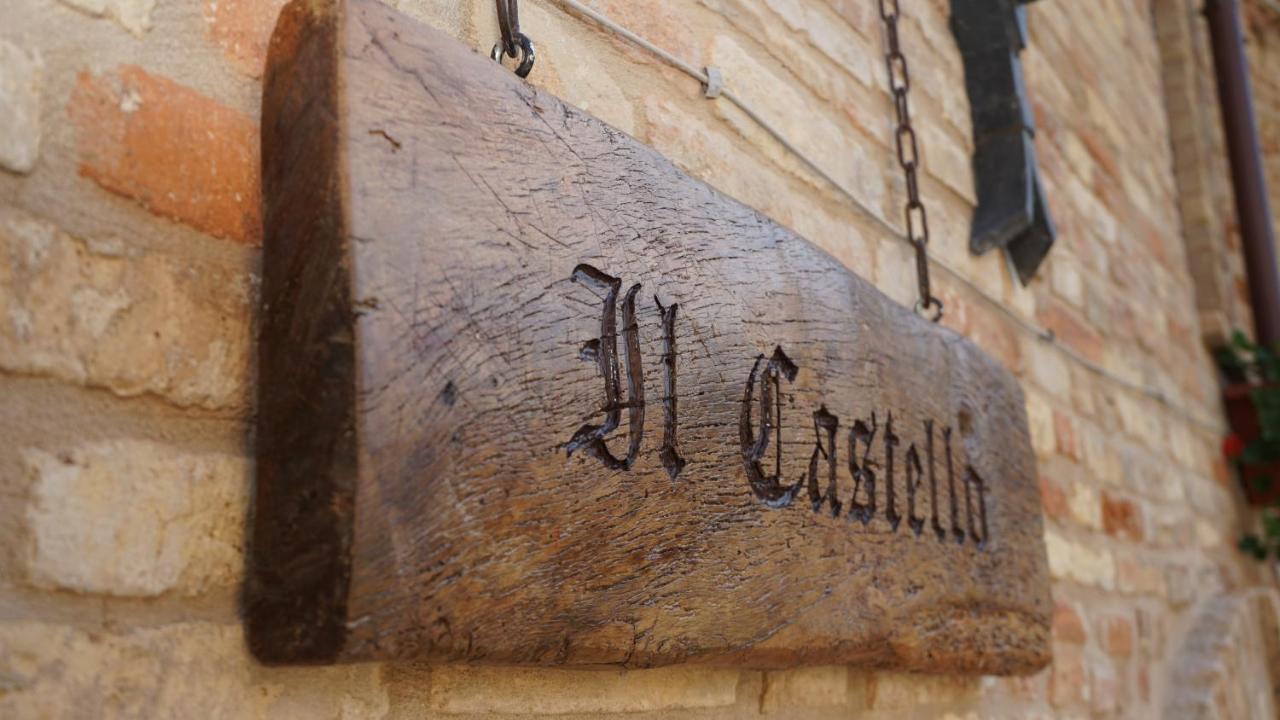Il Castello Affittacamere Montecosaro  Exteriör bild